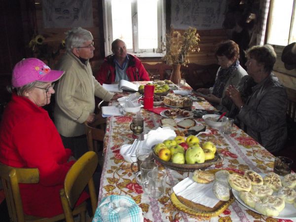 gościna na nas czekała - z akcentem na dania regionalne a wypieki z nutą serdeczności i znajomości tematu - dziękujemy !
