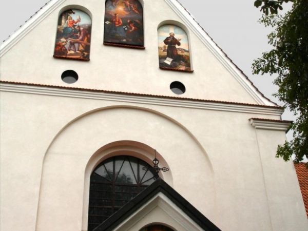 Klasztorny kosciol pw. Zwiastowania NMP  (1589 r.)