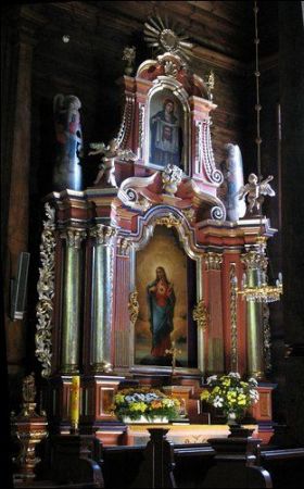 Kościół parafialny (5).  Boczny ołtarz.