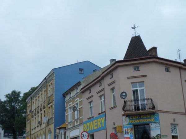 zabytkowe kamienice - n/z na rogu ul. Jagiellońskiej z ul. Podgórze - a niegdyś Aleją Potockiego.