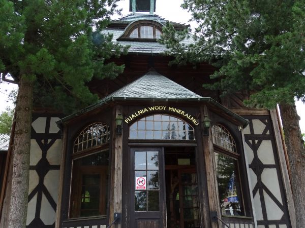 Pijalnia wody zdrojowej.
