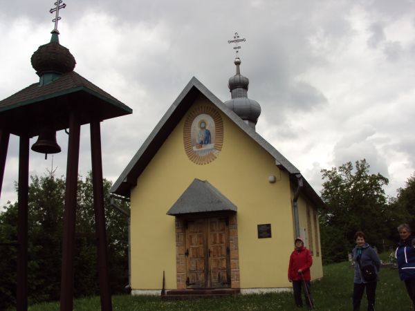 cerkiew grecko-katolicka pw. św. Paraskewii, filialna, z 1994r., ze współczesnym ikonostasem i polichromią z 2005r., obok stary cmentarz, współcześnie też grzeb
