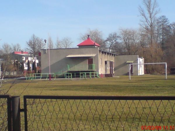 Remiza od strony rzeki mitręgi