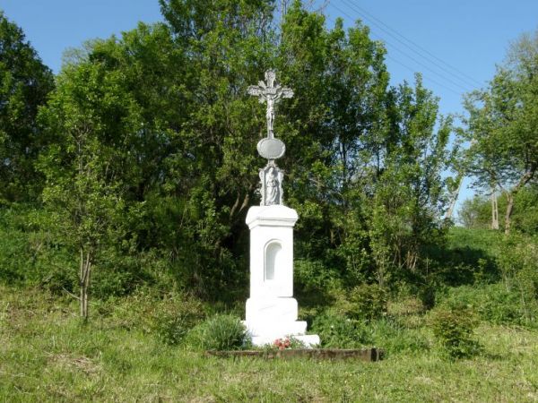 Przydrożny krzyż w Duszatynie