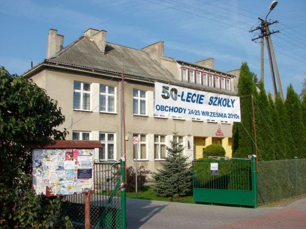 W dniach 24-25 września 2010 r.nasza szkoła obchodziła jubileusz pięćdziesięciolecia swojego istnienia jako pierwsza Tysiąclatka w powiecie brodnickim.