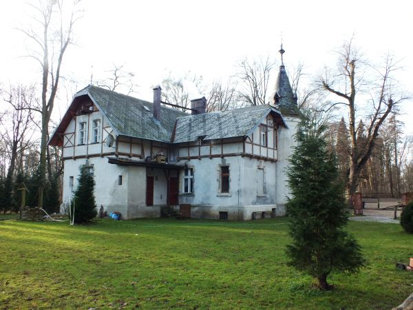 Jeden z budynków posiadłości Kramstów