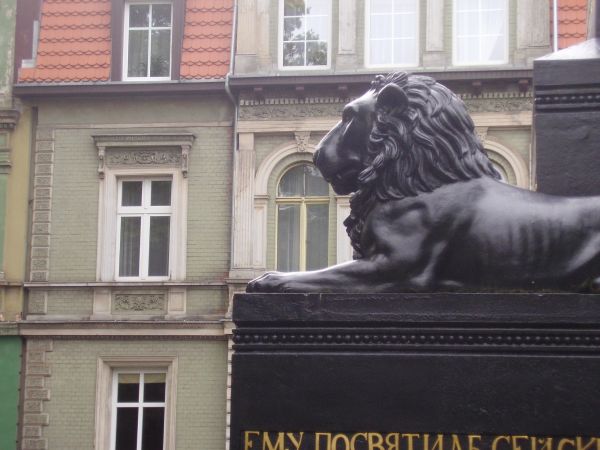 Lwy dla Kutuzowa na ul. Kubika