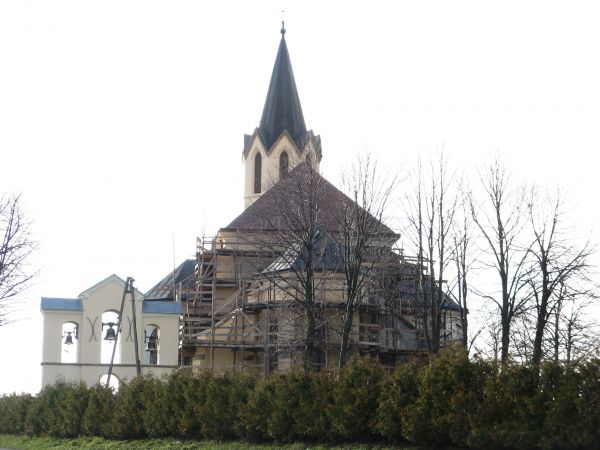 trwają prace na rusztowaniu, zakończono remont wieży - jako pierwszy etap z planowanych prac renowacyjnych.