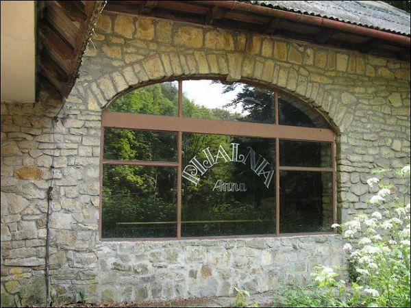 Nieczynna pijalnia wód mineralnych ANNA