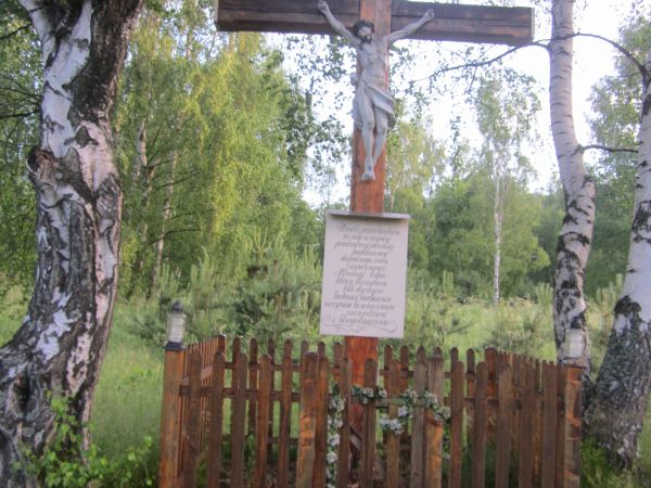 Krzyż przydrożny