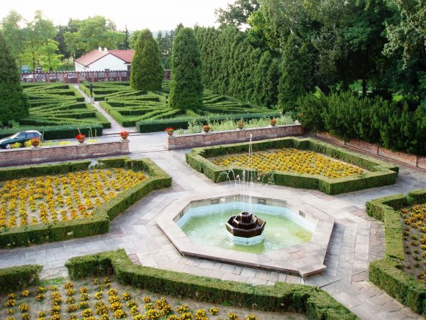 Widok na ogród zamkowy