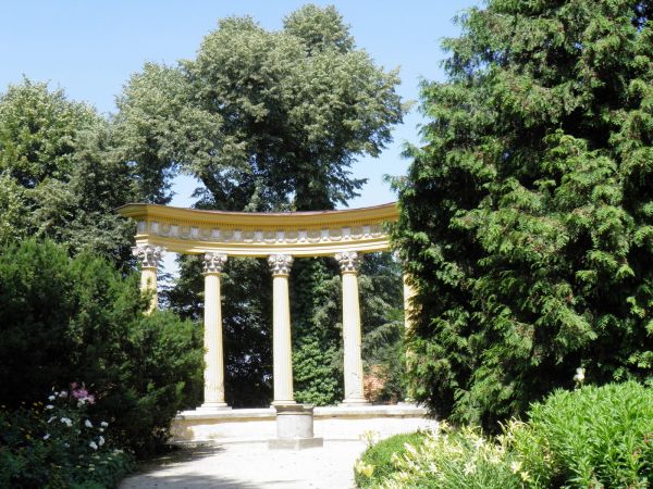 Zamek - Muzeum w Łańcucie. Park - fragment - Glorietta