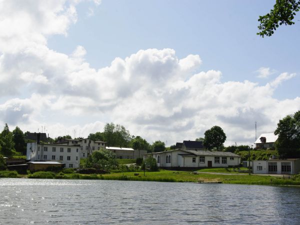 Widok na Wałdowo z Rancza za jeziorem :D