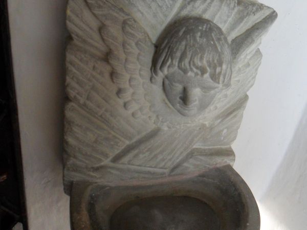 Było zimno (woda święcona zamarzła)