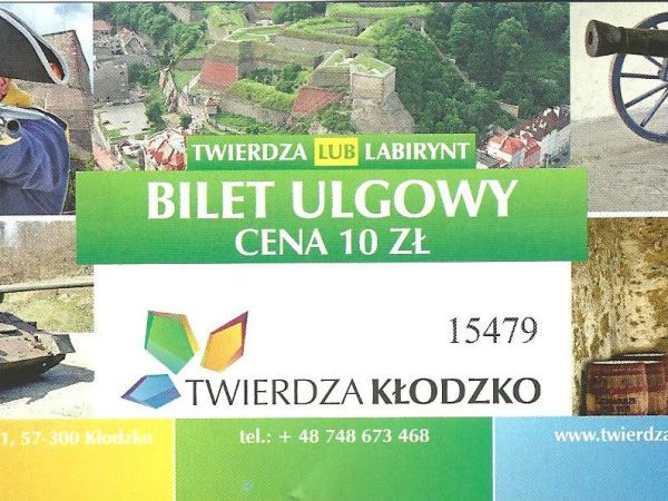 ze zbiorów prywatnych : bilet z cennymi informacjami i zdjęciem twierdzy.