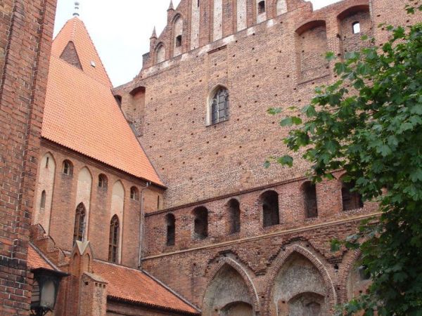 Zamek kapituły pomezańskiej. Jego budowę zaczęto w 1322 roku.