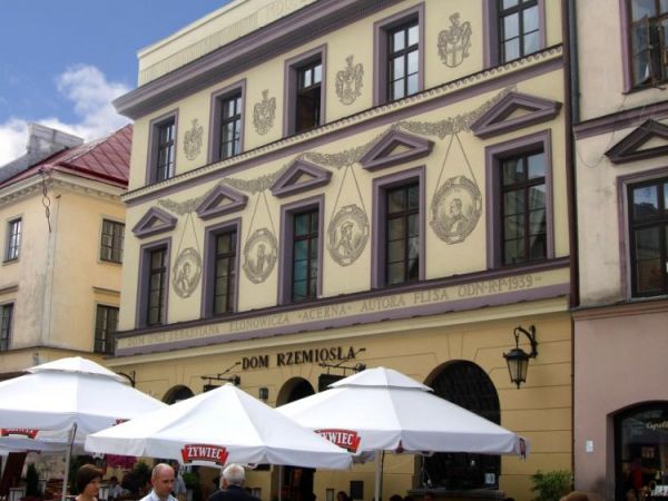 Rynek - kamienica Sebastiana Fabiana Klonowica, łac. Acernus ,(ur. ok. 1545 zm. 1602 w Lublinie), poety, burmistrza miasta od 1594 r. i dozywotniego rajcy Lubli