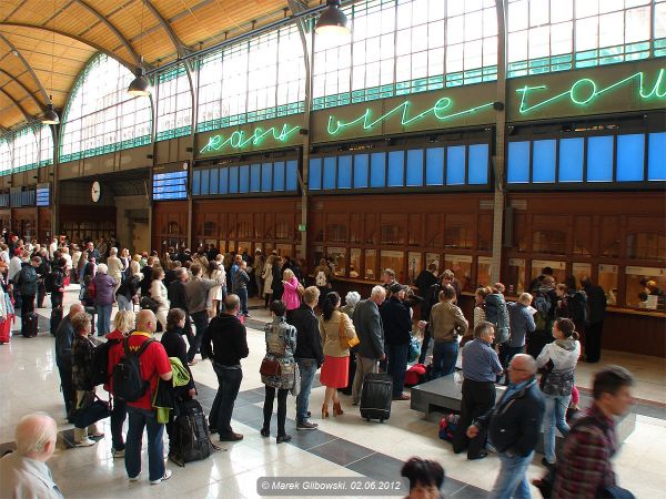 HALA DWORCA KPK WROCŁAW GLÓWNY