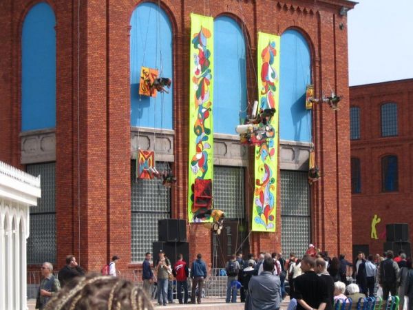 ... co oni tam robią ?