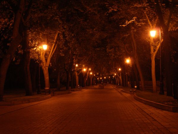 Na deptaku w Ciechocinku - późnym wieczorem