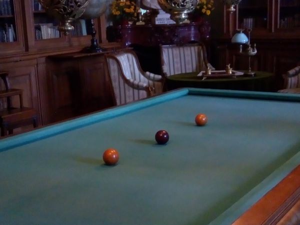 Pałac w Kozłówce – zespół pałacowo-parkowy rodziny Zamoyskich, we wsi Kozłówka, która leży w północnej części województwa lubelskiego, 9 km na zachód od Lubarto