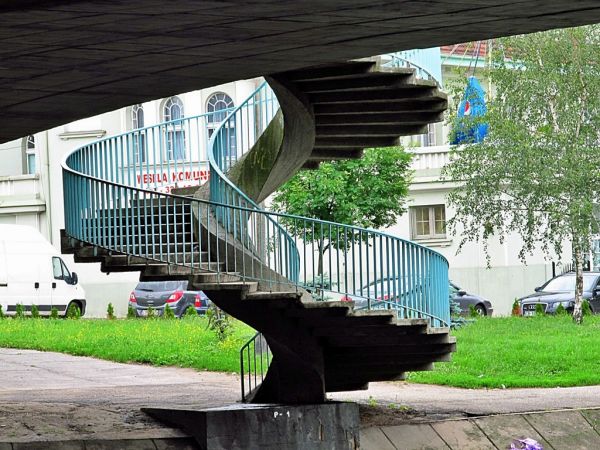 Schody na most w ulicy Bernardyńskiej