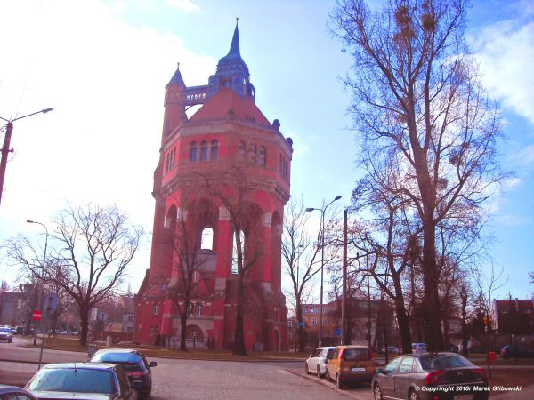 Wrocław wieża ciśnień widok od ul. Sudeckiej