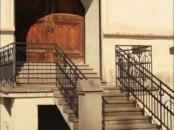 Bazylika Zwiastowania NMP w Leżajsku – wzniesiona w miejscu, gdzie według tradycji ukazała się w 1590 roku Tomaszowi Michałce Matka Boska. Sprawują nad nią opie