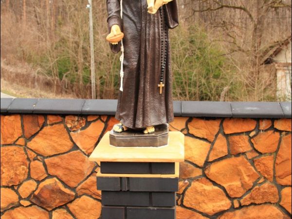 Drewniana , parafialna cerkiew greckokatolicka p.w. Narodzenia NMP w Mołodyczu. Obecnie filialny kościół rzymskokatolicki