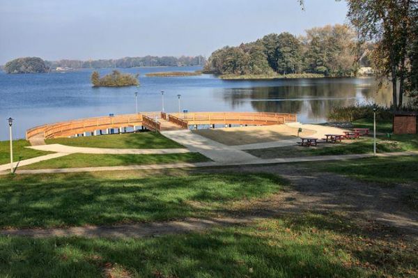 Pomost widokowo-cumowniczy / j. Trzesiecko (Szczecinek)