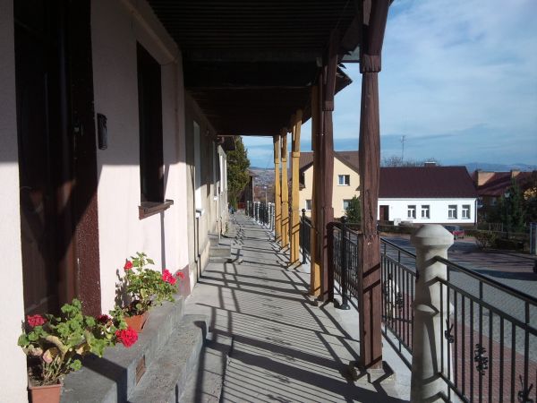 Ciekawa zabudowa Rynku w Czchowie