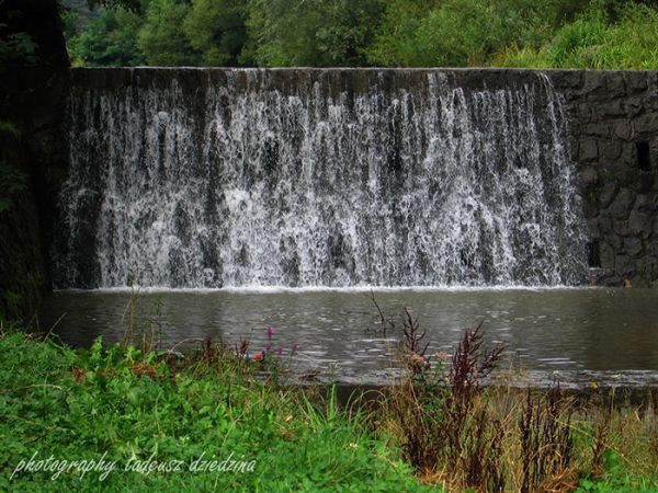 Rytro-kaskada na potoku Roztoczanka.