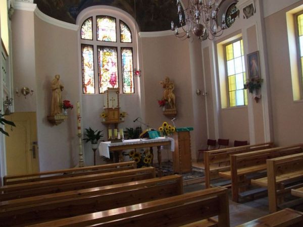 Wnętrze kaplicy pałacowej