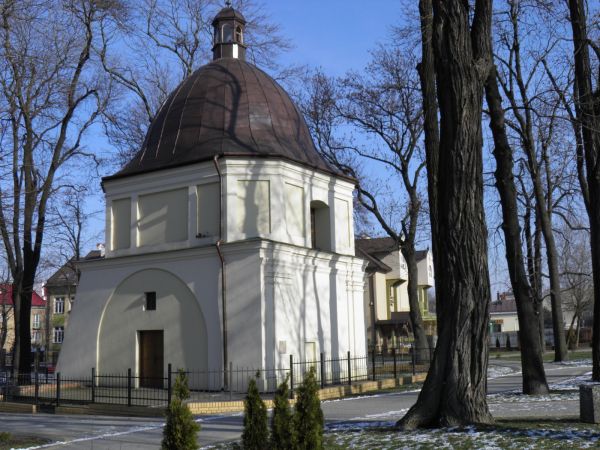 Kaplica / dawne prezbiterium / nie istniejącej już Cerkwi grecko-katolickiej w parku Czesławy " Baśki " Puzon.