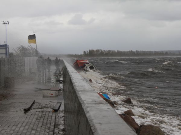 Jesienne sztormy w Rewie
