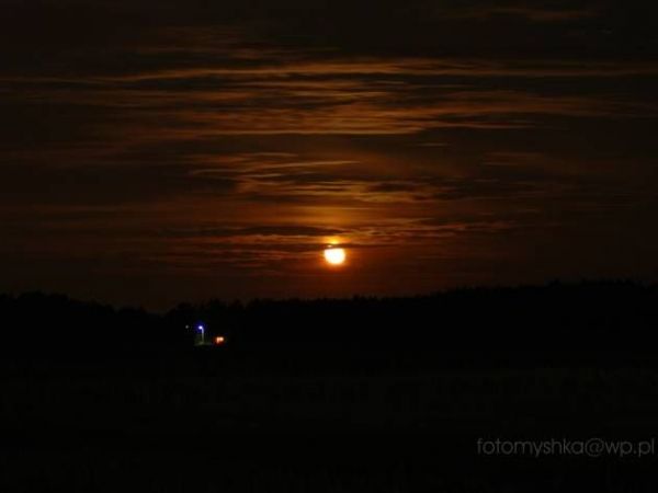 Łochyńsko + księżyc 2  (Leszek JAROSZ)