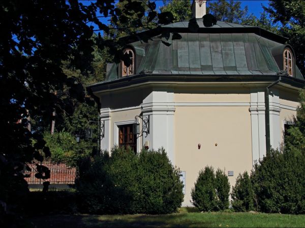 Zespół pałacowo - parkowy Czartoryskich .