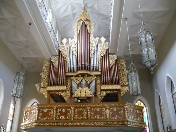 Organy w kościele Św. Doroty.