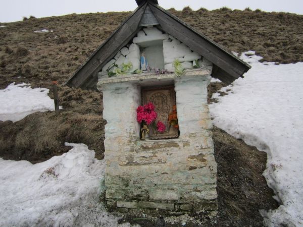 Kapliczka przydrożna.