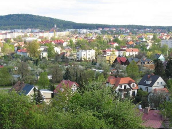Panorama Kielc ze wzgórza w rez. Kadzielnia.