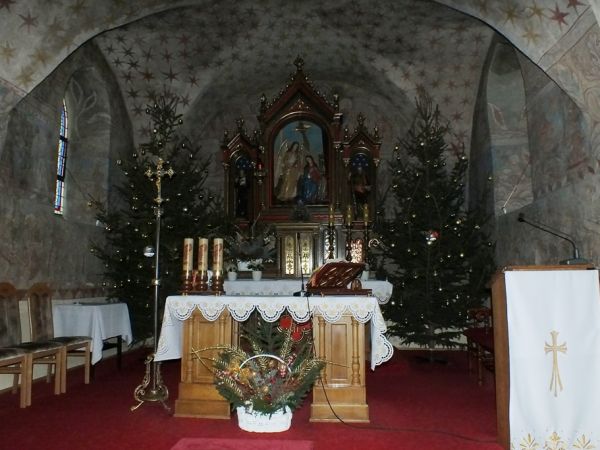 Prezbiterium kościoła  p w. Wszystkich Świętych