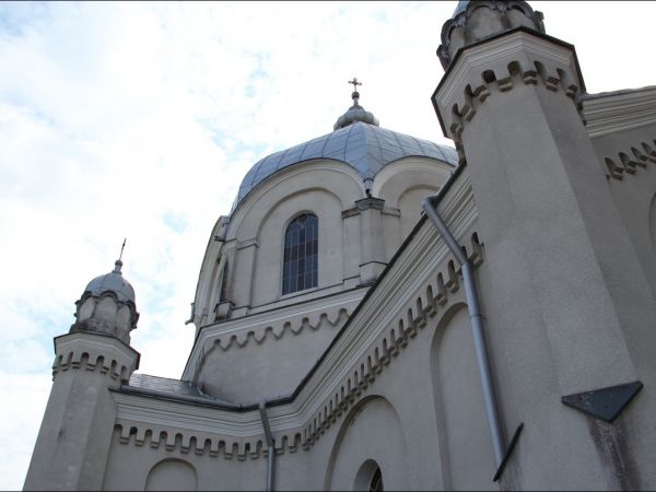 Cerkiew św. Michała Archanioła w Ryszkowej Woli , murowana parafialna cerkiew greckokatolicka . Zbudowana w 1896 r. Po wojnie cerkiew została przejęta przez koś