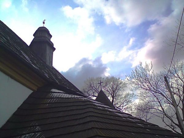 Zabytkowy, drewniany kościół pw Świętej Trójcy - autor A.Olszewski