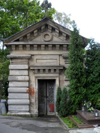 Złotoryja -cmentarz św. JADWIGI

Cmentarz im. św. Jadwigi 

Jego początki sięgają XIII w. Nad wejściem na cmentarz znajduje się data 1591 odnosząca się do p