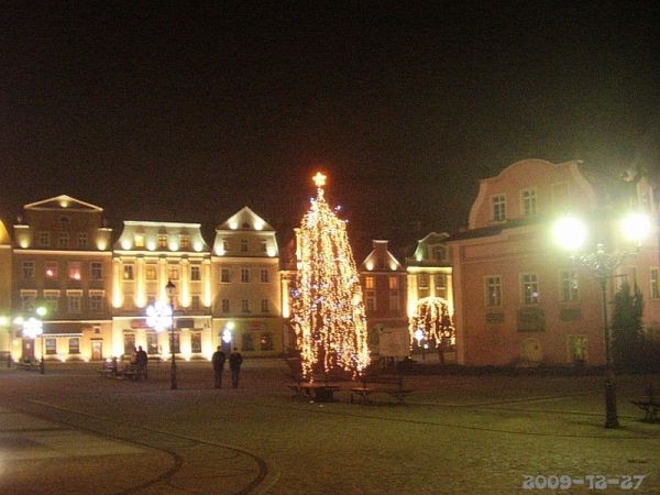 Rynek w świąteczny wieczór