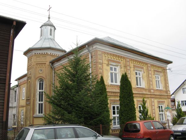 Klasztor Zgromadzenia Sióstr Felicjanek. Założycielem wielu zgromadzeń zakonnych habitowych i bezhabitowych był o. Honorat Koźmiński, był wiek XIX-ty. Felicjank