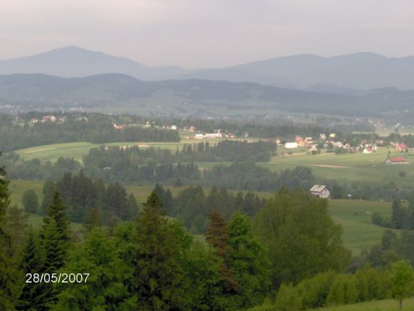 Widok z ,,Zakopianki" na Skawę.