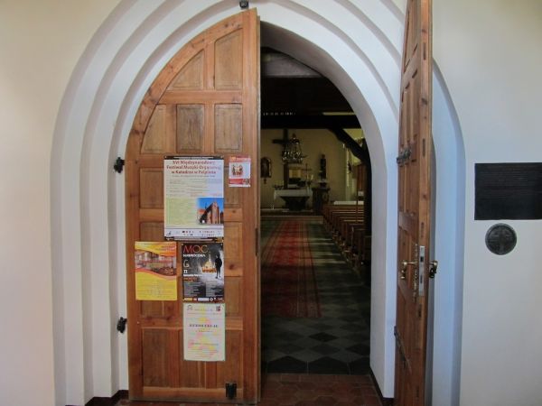 Wnętrze kościoła p.w. św. Józefa Oblubieńca w Hucie Kalnej