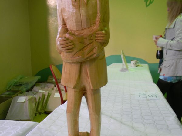 Rzeźba  " Siewcy " wykonana na Uroczystość 500-lecia Śmiardowa Krajeńskiego przez Stanisława Michalaka ze Skowarnek.  Przedstawiająca rolnika siejącego zboże rę