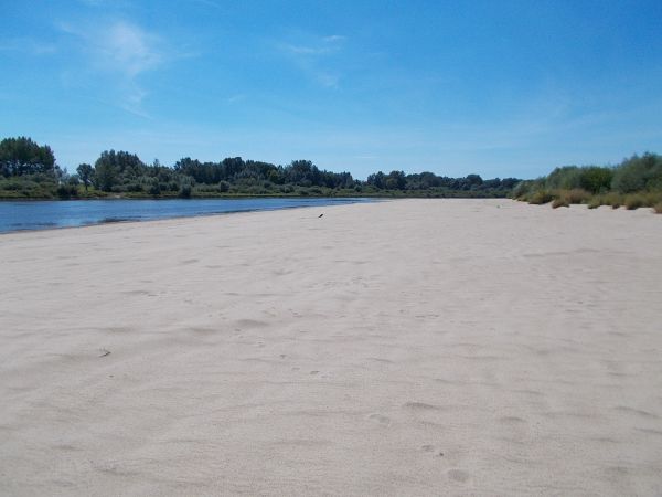 Plaża jak Copacabana w Brazylii  , tylko hoteli jeszcze nie ma .....
